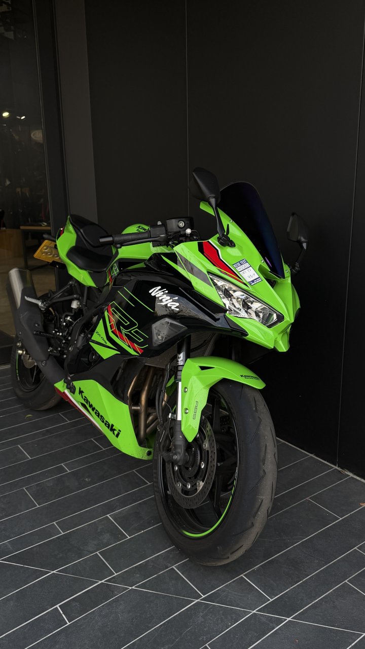 Kawasaki ZX-4RR｜2024 年｜實跑 25XX 公里