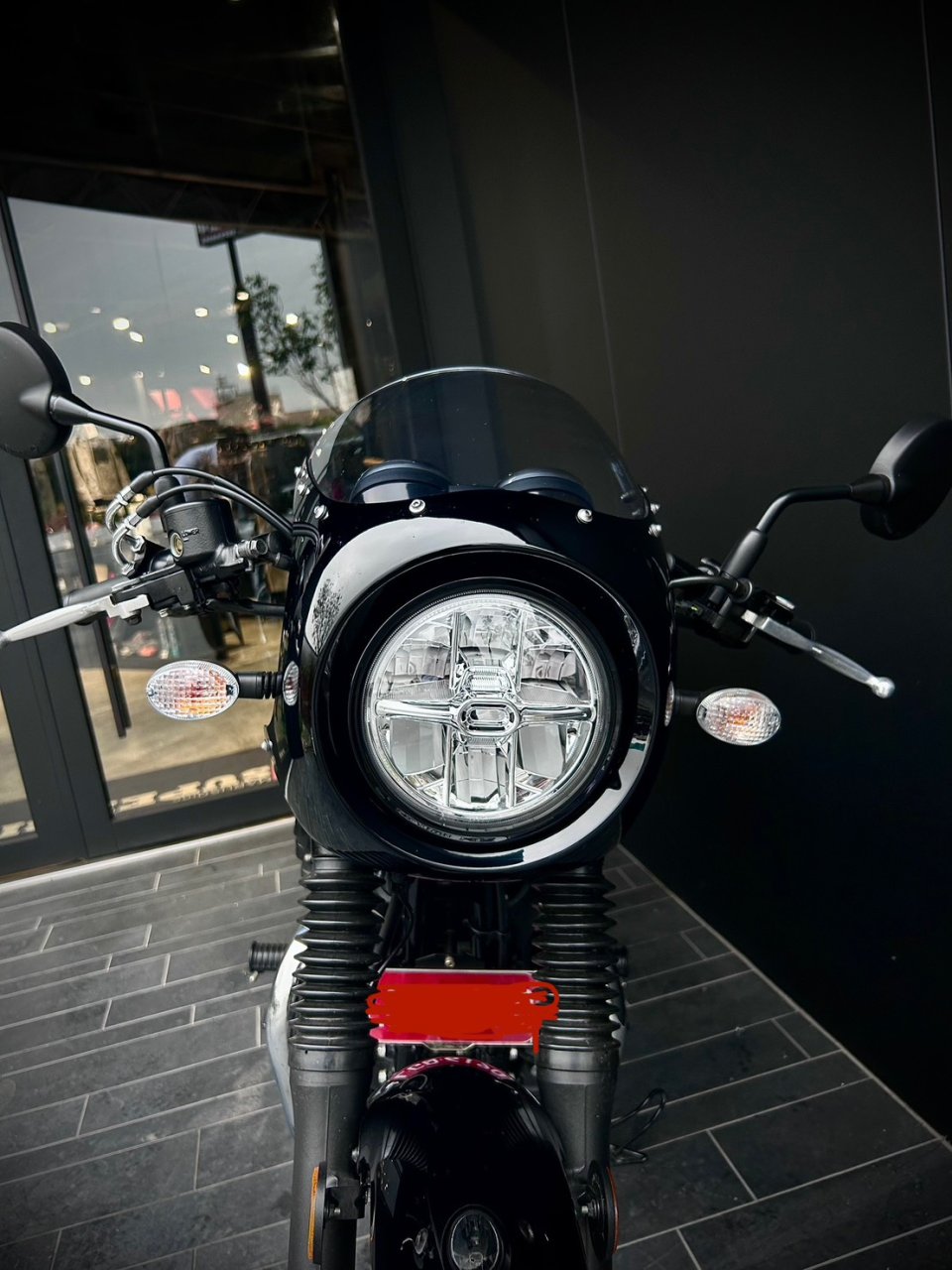 KAWASAKI W800 CAFE | 2023 | 里程: 2XXX KM