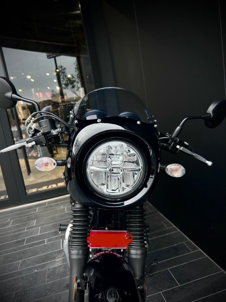 KAWASAKI W800 CAFE | 2023 | 里程: 2XXX KM